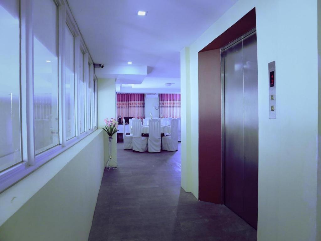 King & Queen Hotel Monywa Eksteriør billede