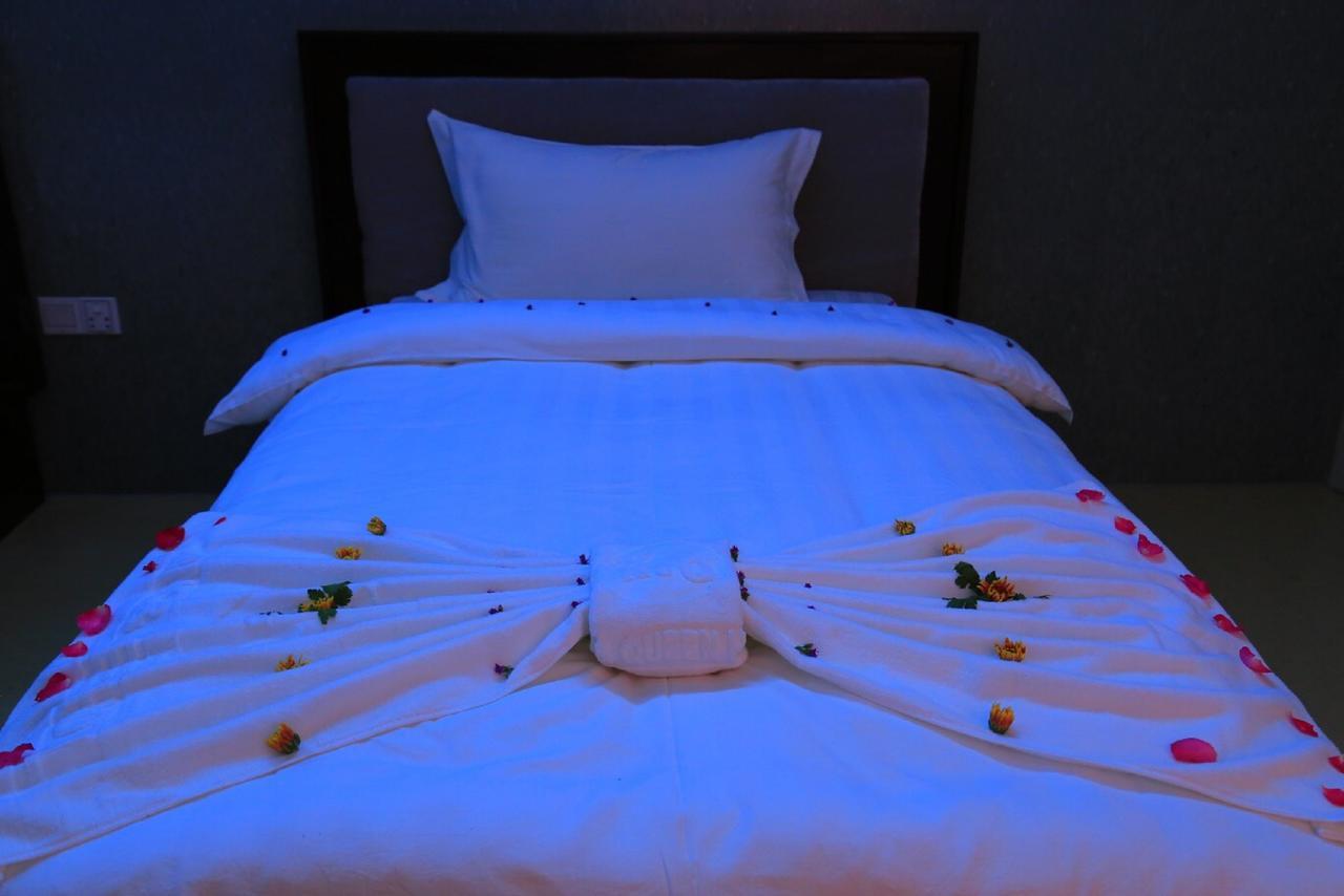 King & Queen Hotel Monywa Eksteriør billede